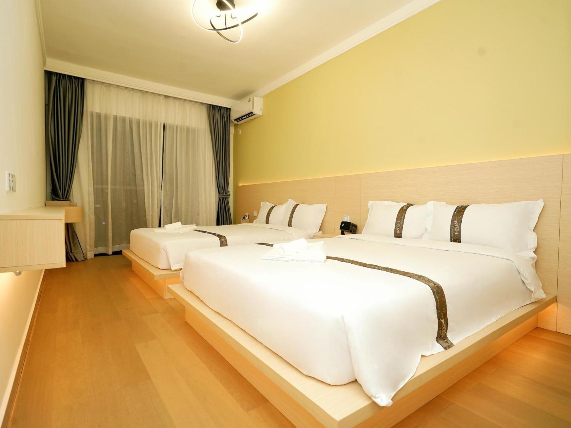 X One Hotel Phnom Penh Exterior photo