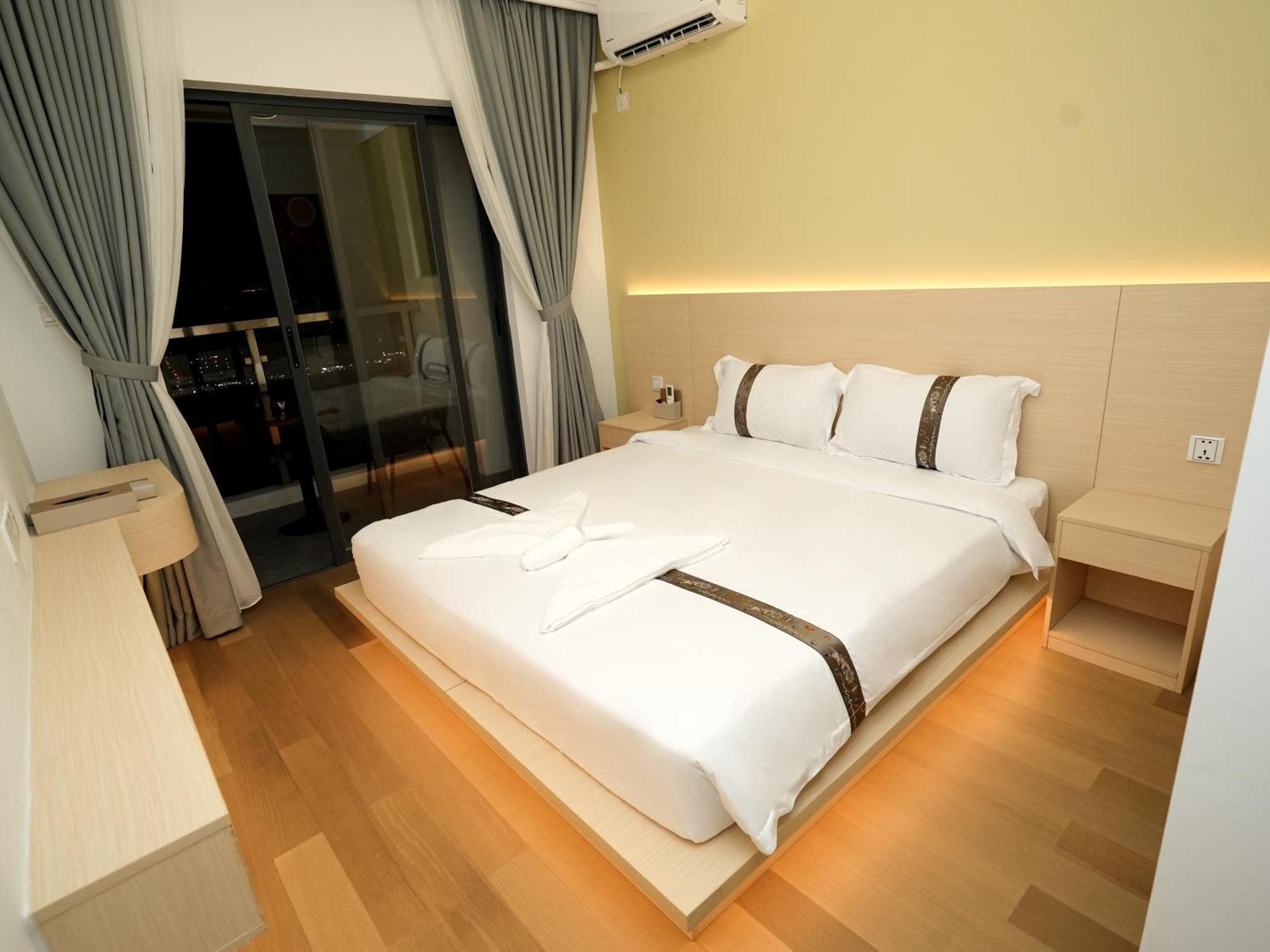 X One Hotel Phnom Penh Exterior photo
