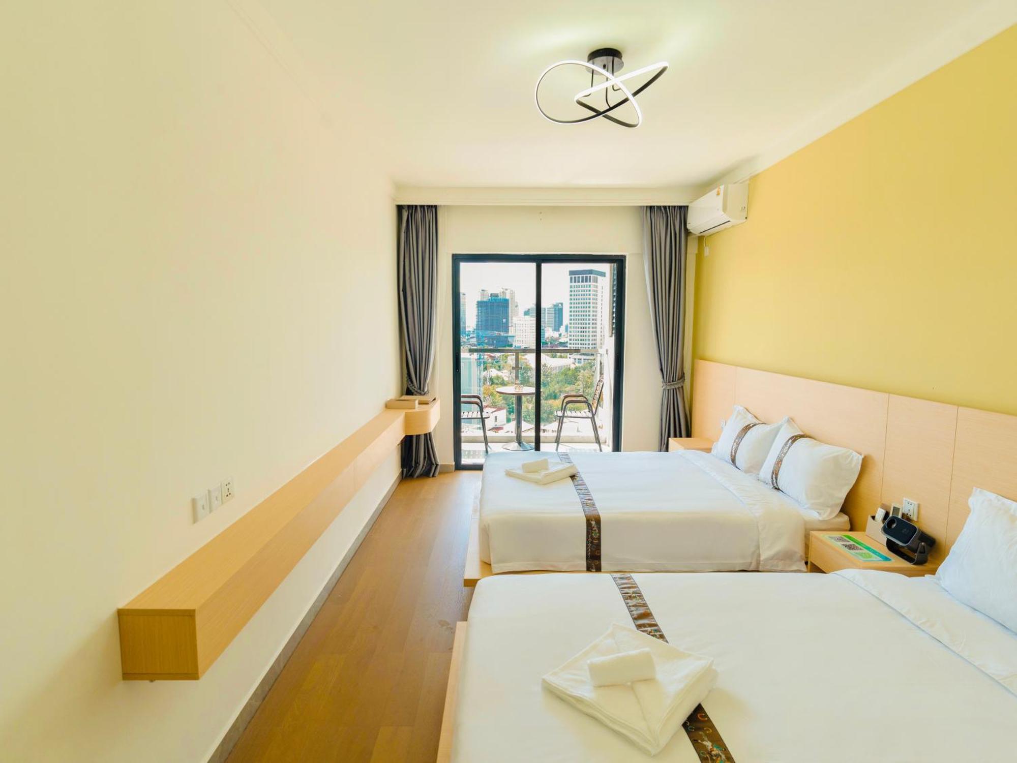 X One Hotel Phnom Penh Exterior photo